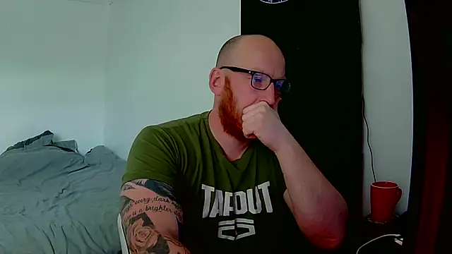 Snapshot of Tilerdadbod chatting on 05/20/26, 02:47 Tilerdadbod online show from 05/20/26, 02:47