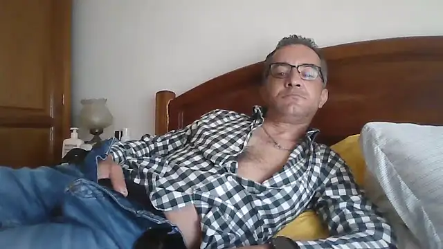 CarlosRocha73 online show from 04/14/26, 04:12