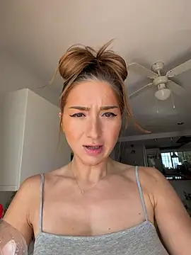 StracciaStella- online show from 04/16/26, 03:24