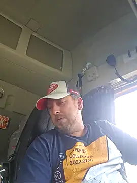 Snapshot of ktmtom247 chatting on 10/02/25, 11:13 ktmtom247 online show from 10/02/25, 11:13