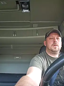 Snapshot of ktmtom247 chatting on 03/04/25, 07:30 ktmtom247 online show from 03/04/25, 07:30