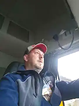 Snapshot of ktmtom247 chatting on 10/28/25, 06:23 ktmtom247 online show from 10/28/25, 06:23