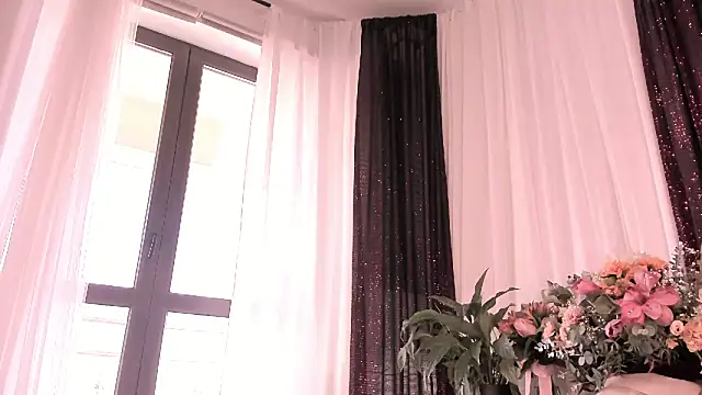 Snapshot of blond3bab3 chatting on 10/25/25, 07:07 blond3bab3 online show from 10/25/25, 07:07