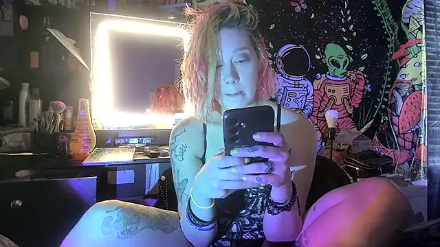 Snapshot of TEXASMARYYYJANE chatting on 09/22/25, 04:35 TEXASMARYYYJANE online show from 09/22/25, 04:35