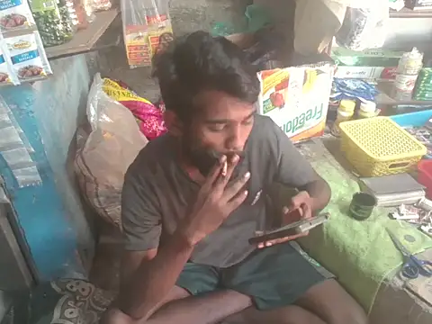 FriskyGender online show from 11/12/25, 05:00