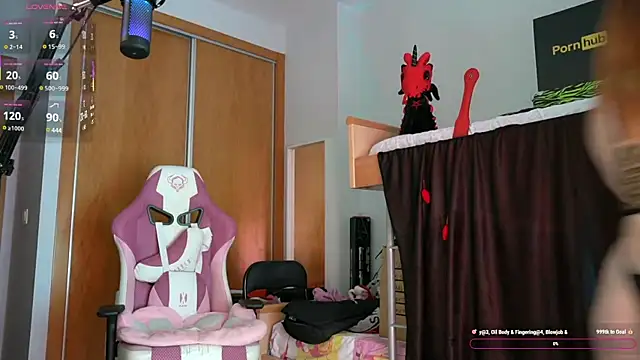 Snapshot of Veronikavonk chatting on 03/11/25, 03:56 Veronikavonk online show from 03/11/25, 03:56