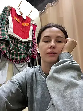 LAUREL HAZEL online show from 02/25/25, 04:14