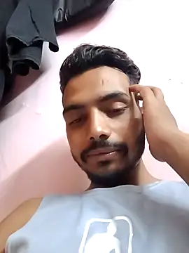 Snapshot of raavan69 chatting on 10/08/25, 04:29 raavan69 online show from 10/08/25, 04:29