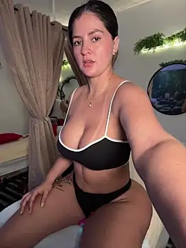 Carolina Novoa online show from 04/21/26, 08:15