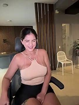 Snapshot of Carolina_Novoa chatting on 10/04/25, 10:11 Carolina Novoa online show from 10/04/25, 10:11