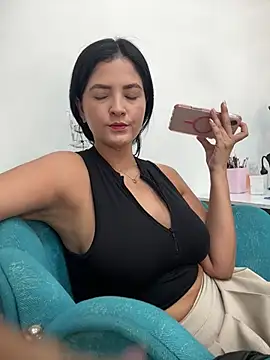 Snapshot of Carolina_Novoa chatting on 02/08/25, 07:59 Carolina Novoa online show from 02/08/25, 07:59