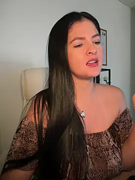 Snapshot of Carolina_Novoa chatting on 03/05/25, 11:27 Carolina Novoa online show from 03/05/25, 11:27