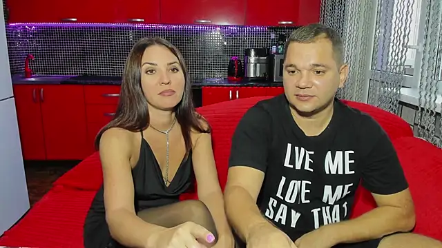 Snapshot of sladkayapara2019 chatting on 09/20/25, 06:18 sladkayapara2019 online show from 09/20/25, 06:18