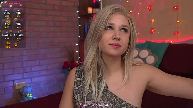 Snapshot of Ashera_Cat chatting on 11/13/25, 07:18 Ashera Cat online show from 11/13/25, 07:18