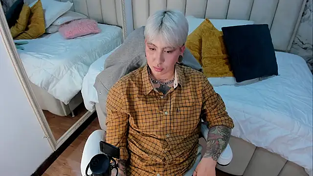 Snapshot of amy_ink chatting on 09/11/25, 11:43 amy ink online show from 09/11/25, 11:43