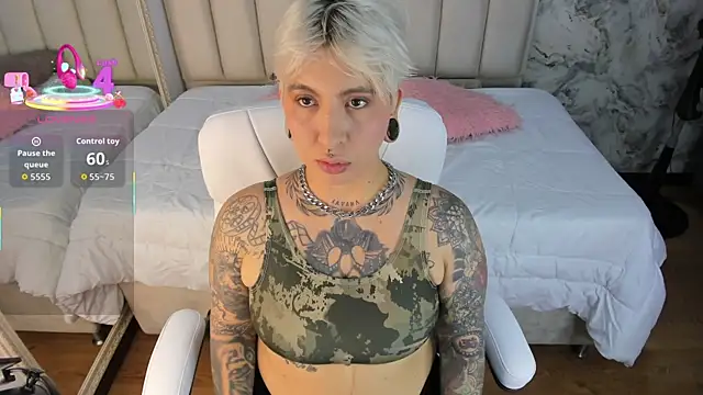 Snapshot of amy_ink chatting on 10/17/25, 11:45 amy ink online show from 10/17/25, 11:45