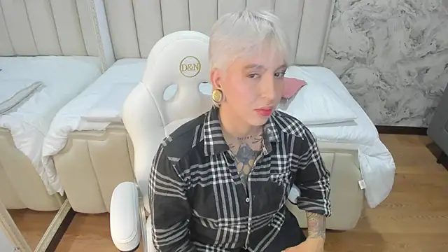 Snapshot of amy_ink chatting on 09/26/25, 11:17 amy ink online show from 09/26/25, 11:17
