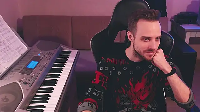 Sweetparker online show from 10/31/25, 03:41