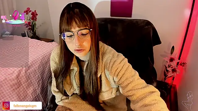 Fallengangel online show from 12/16/25, 09:24