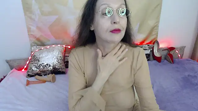 SylviaFoxy online show from 05/15/26, 07:50