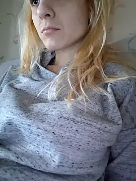 YogisticJuli666 online show from 03/17/25, 04:51