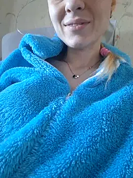 YogisticJuli666 online show from 03/18/25, 06:06