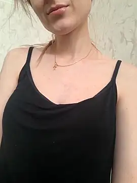 YogisticJuli666 online show from 09/13/25, 07:30