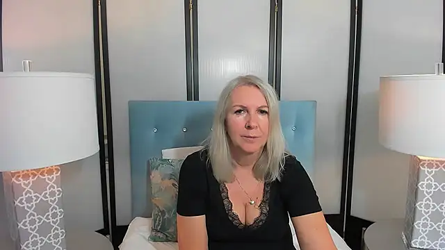 EricaTop online show from 10/27/25, 05:58