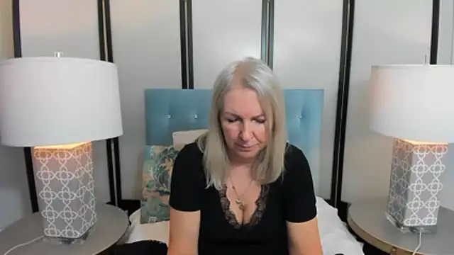 Snapshot of EricaTop chatting on 01/07/26, 08:25 EricaTop online show from 01/07/26, 08:25