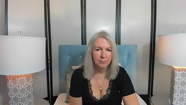 EricaTop online show from 10/19/25, 04:59