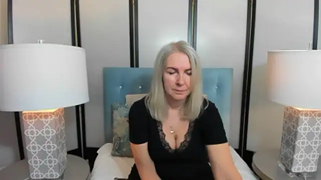 Snapshot of EricaTop chatting on 01/08/26, 09:32 EricaTop online show from 01/08/26, 09:32