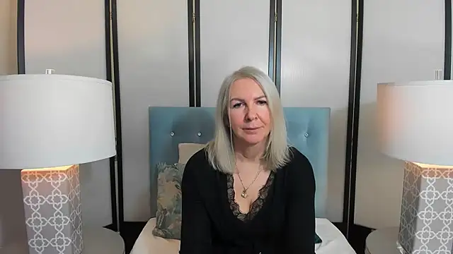 Snapshot of EricaTop chatting on 01/18/26, 06:06 EricaTop online show from 01/18/26, 06:06