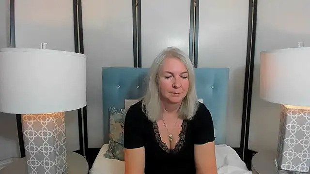 EricaTop online show from 10/06/25, 04:08