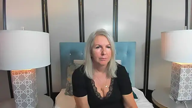 EricaTop online show from 11/03/25, 04:54