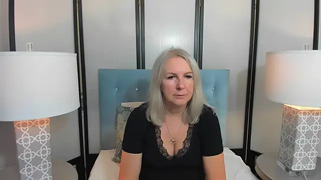 EricaTop online show from 10/23/25, 06:28