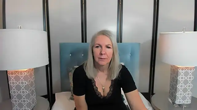 EricaTop online show from 12/18/25, 09:29