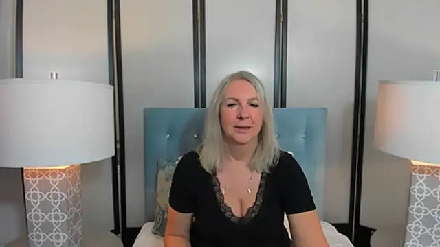 EricaTop online show from 10/29/25, 05:34