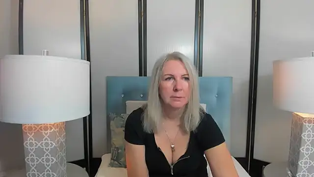 EricaTop online show from 11/16/25, 05:56