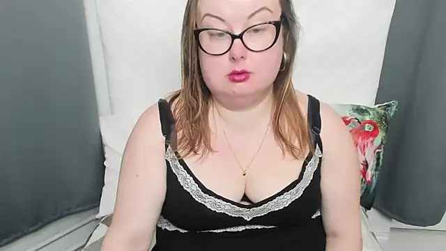 Snapshot of dirtyBonnie chatting on 03/22/25, 04:45 dirtyBonnie online show from 03/22/25, 04:45