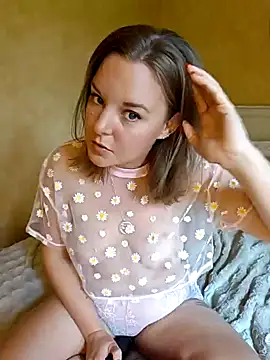 Snapshot of SwedishJennifer chatting on 09/14/25, 09:31 SwedishJennifer online show from 09/14/25, 09:31