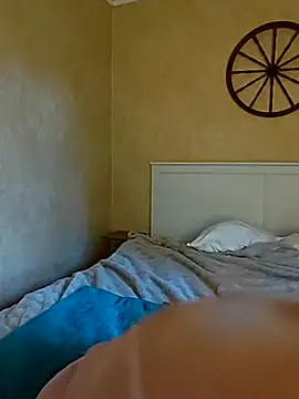 Snapshot of SwedishJennifer chatting on 10/02/25, 03:15 SwedishJennifer online show from 10/02/25, 03:15