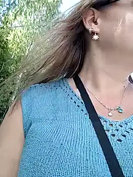 Snapshot of SwedishJennifer chatting on 05/28/26, 12:00 SwedishJennifer online show from 05/28/26, 12:00