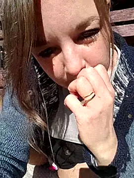 SwedishJennifer online show from 04/10/26, 11:06