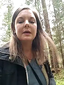 Snapshot of SwedishJennifer chatting on 05/14/26, 12:02 SwedishJennifer online show from 05/14/26, 12:02