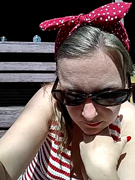 Snapshot of SwedishJennifer chatting on 05/26/26, 12:14 SwedishJennifer online show from 05/26/26, 12:14