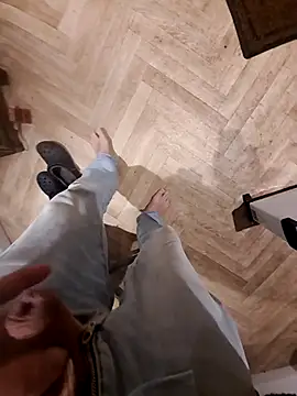 realeasy1 online show from 04/16/26, 08:42