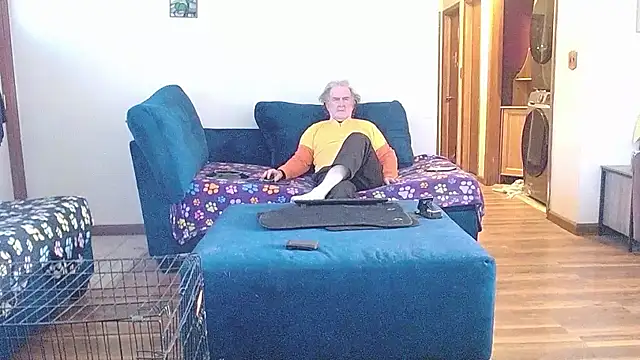 Snapshot of Sweet_Sexy1963 chatting on 03/01/26, 04:07 Sweet Sexy1963 online show from 03/01/26, 04:07