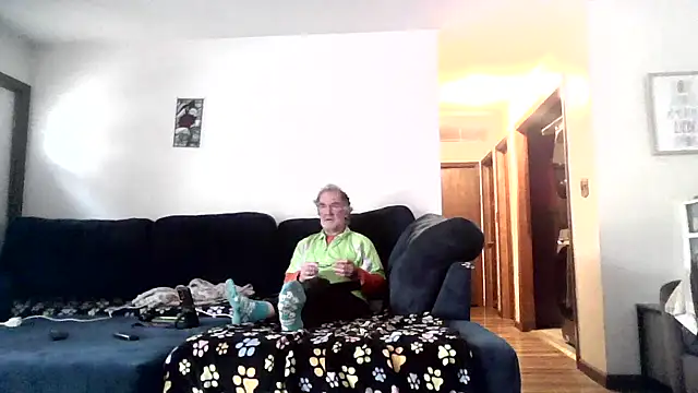 Snapshot of Sweet_Sexy1963 chatting on 10/28/25, 04:50 Sweet Sexy1963 online show from 10/28/25, 04:50