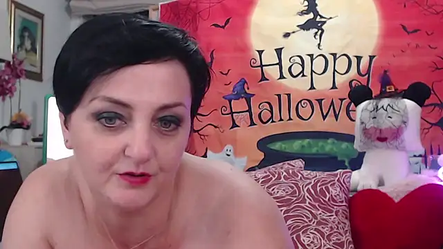 lucillabollente online show from 10/18/25, 04:53