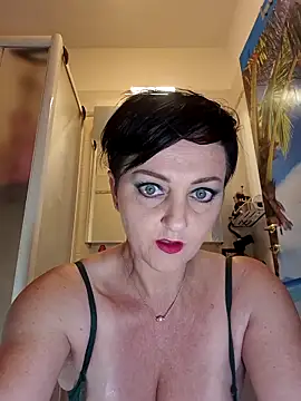 Snapshot of lucillabollente chatting on 04/27/26, 04:10 lucillabollente online show from 04/27/26, 04:10